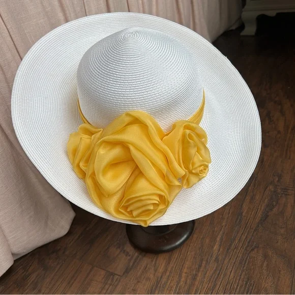 One of a Kind White and Yellow Women's Hat - Picture 5 of 7